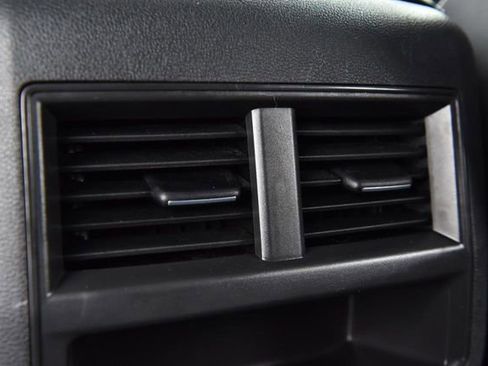 Used 2023 Volkswagen Atlas Cross Sport SE w/ Panoramic Sunroof Package image 23