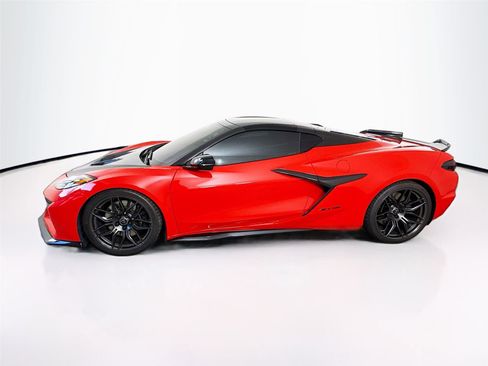 Used 2024 Chevrolet Corvette Z06 image 4