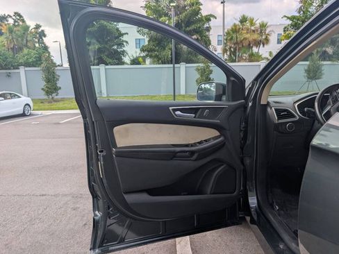 Used 2015 Ford Edge SEL AWD/4WD image 9