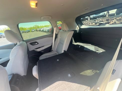 Used 2023 Nissan Rogue SV AWD/4WD image 15