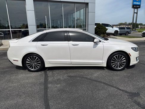 Used 2020 Lincoln MKZ FWD image 2