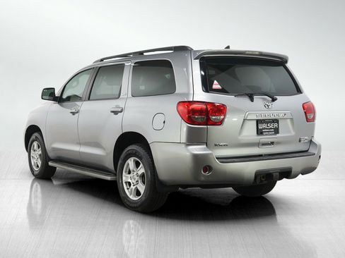 Used 2010 Toyota Sequoia SR5 AWD/4WD image 3