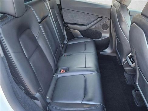Used 2024 Tesla Model Y Long Range image 19