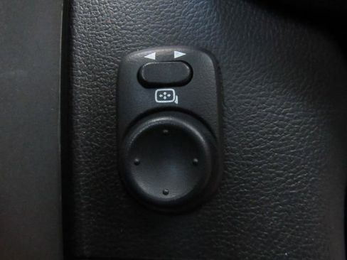 Used 2014 Chevrolet Camaro SS image 26