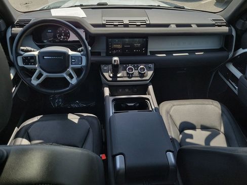 Used 2023 Land Rover Defender 90 X-Dynamic SE image 20