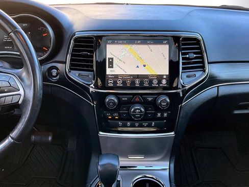 Certified 2022 Jeep Grand Cherokee Limited image 12