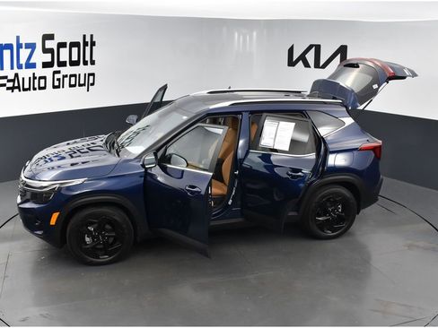 Certified 2026 Kia Seltos EX w/ EX Sunroof Package FWD image 30