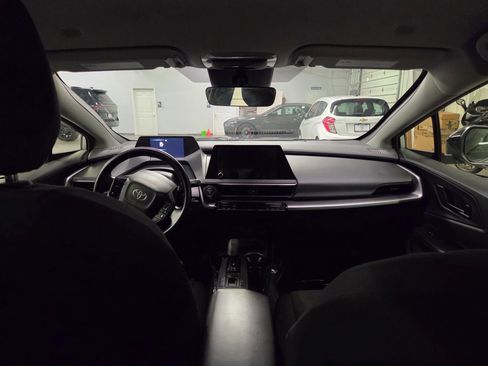 Used 2023 Toyota Prius LE FWD image 32