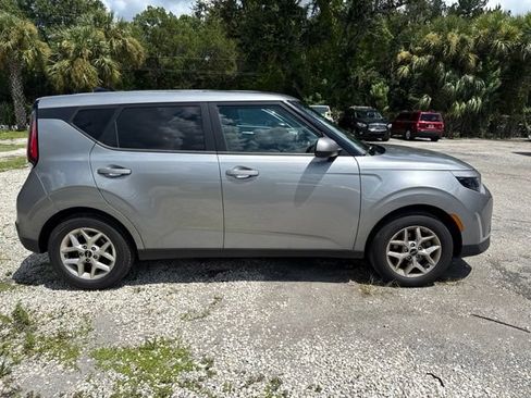 Certified 2024 Kia Soul LX w/ Option Group 015 FWD image 4