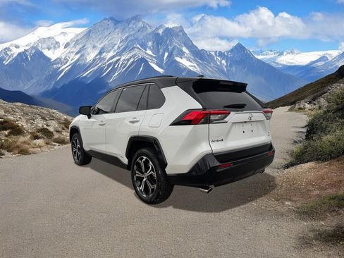 Certified 2025 Toyota RAV4 XSE image 3