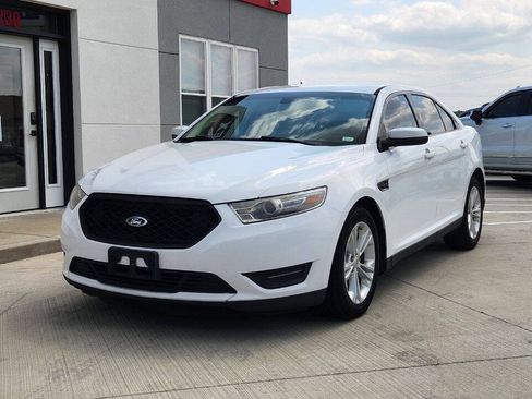 Used 2014 Ford Taurus SEL w/ Equipment Group 201A FWD image 23