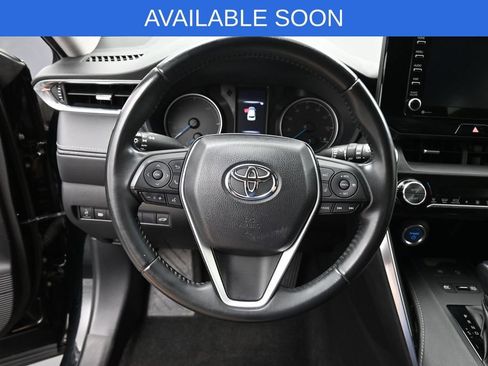 Used 2021 Toyota Venza LE w/ Carpet Mat Package (TMS) AWD/4WD image 16
