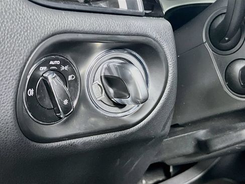 Certified 2023 Porsche Macan AWD/4WD image 11