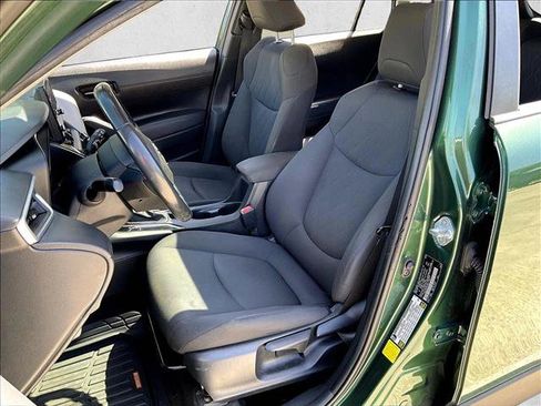 Used 2022 Toyota Corolla Cross LE w/ Moonroof Package FWD image 26