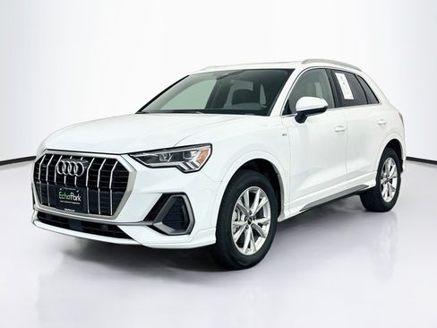 Used 2025 Audi Q3 2.0T Premium AWD/4WD image 3