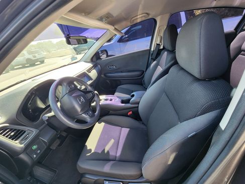 Used 2020 Honda HR-V LX image 10