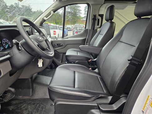 New 2025 Ford Transit 250 Low Roof image 8