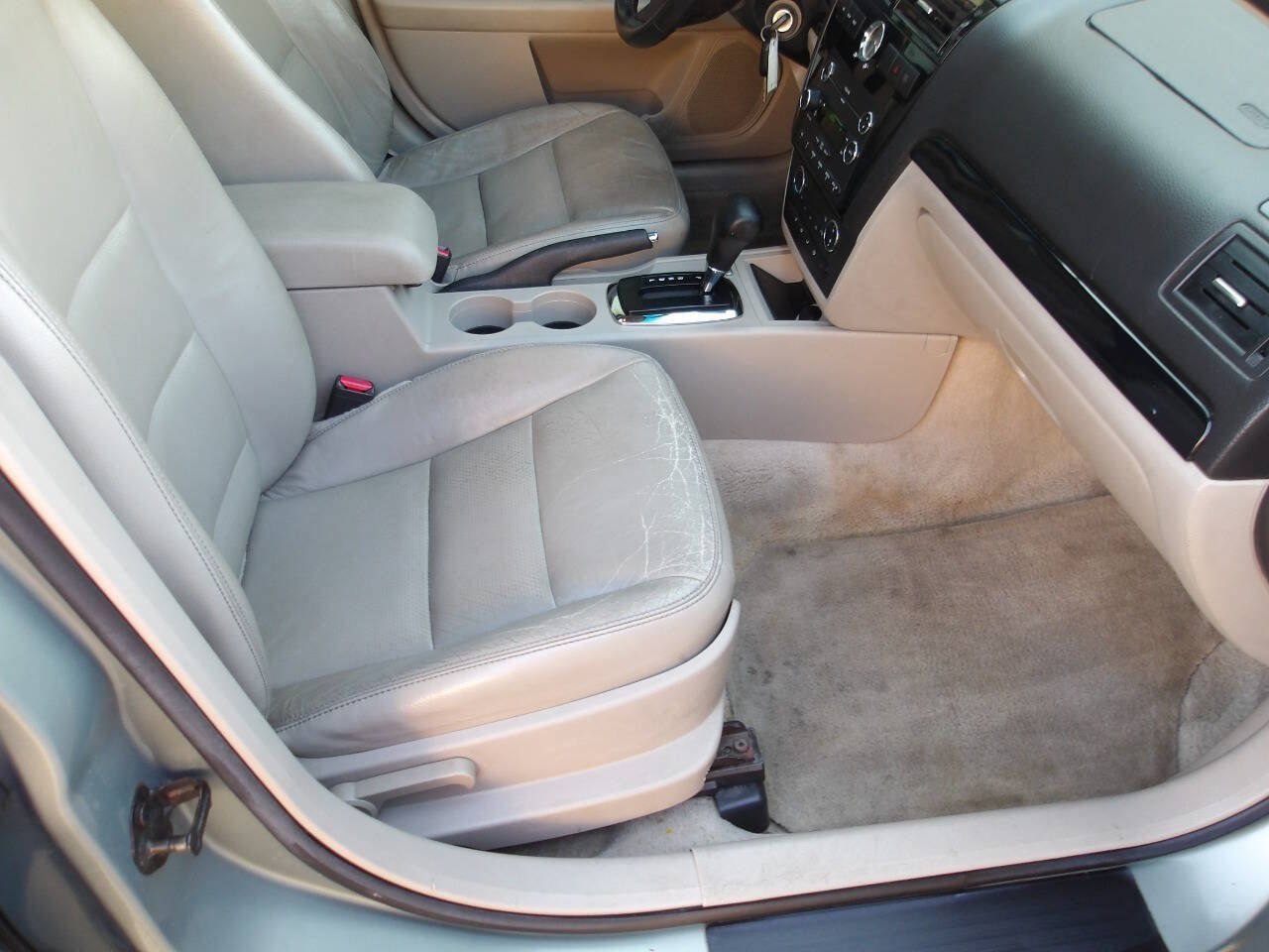 Used 2008 Ford Fusion SEL FWD image 23