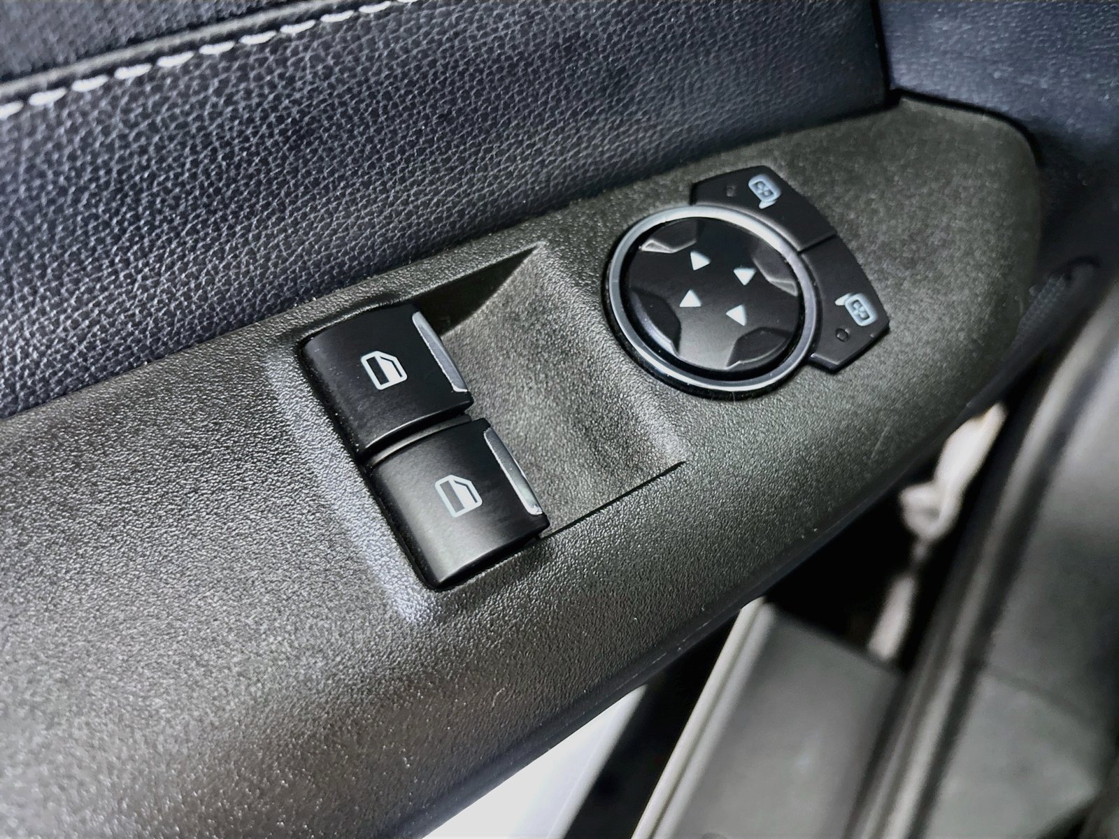 Used 2015 Ford Mustang GT RWD image 17