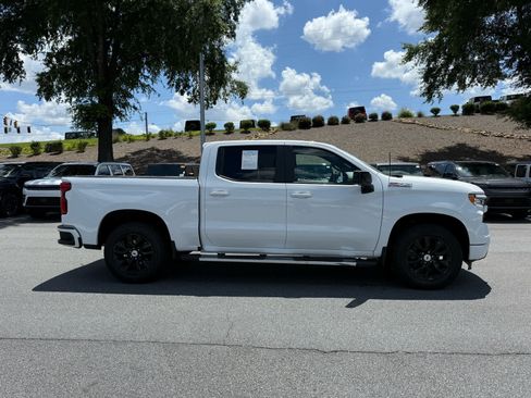 Used 2024 Chevrolet Silverado 1500 RST w/ Convenience Package II AWD/4WD image 6