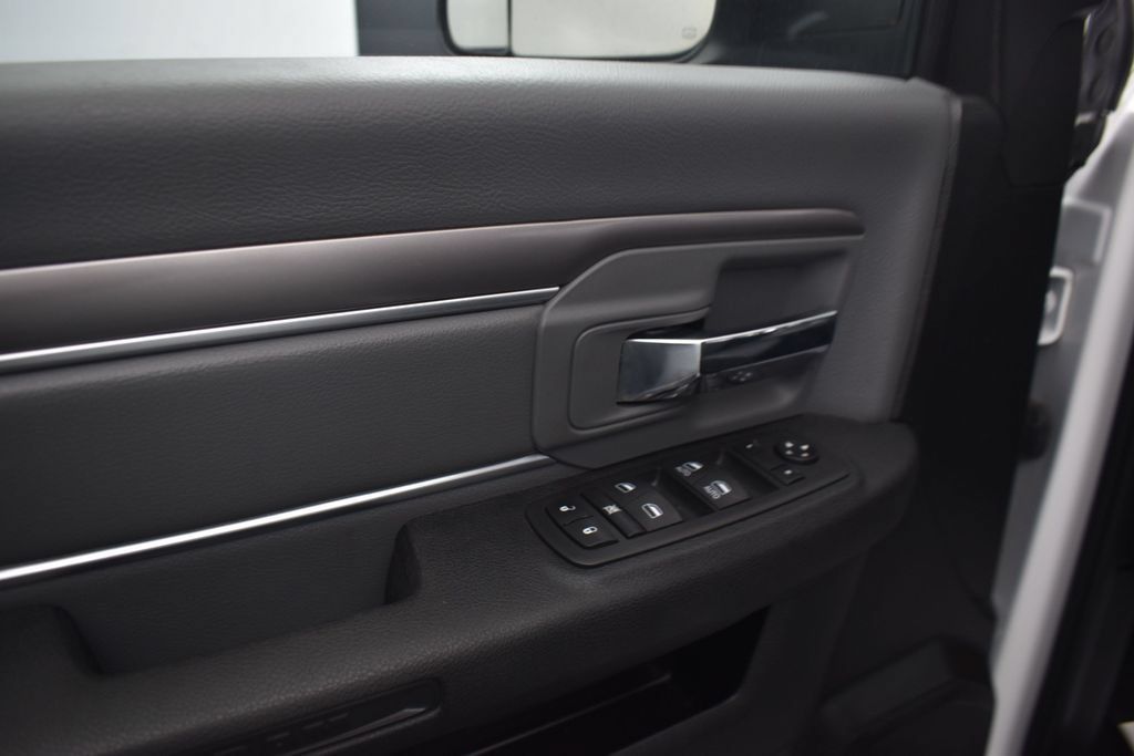 Used 2023 RAM 1500 Classic SLT w/ Trailer & Traction Group AWD/4WD image 15