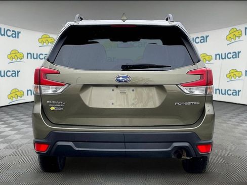 Used 2023 Subaru Forester Premium image 5