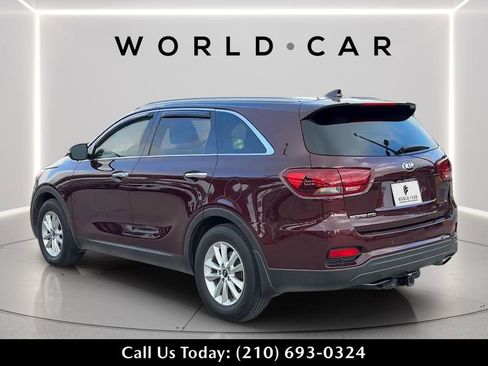 Used 2019 Kia Sorento FWD V6 w/ LX V6 Convenience Package image 5