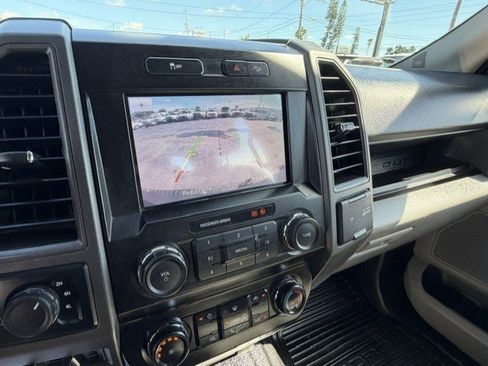 Used 2022 Ford F250 XL w/ STX Appearance Package AWD/4WD image 14