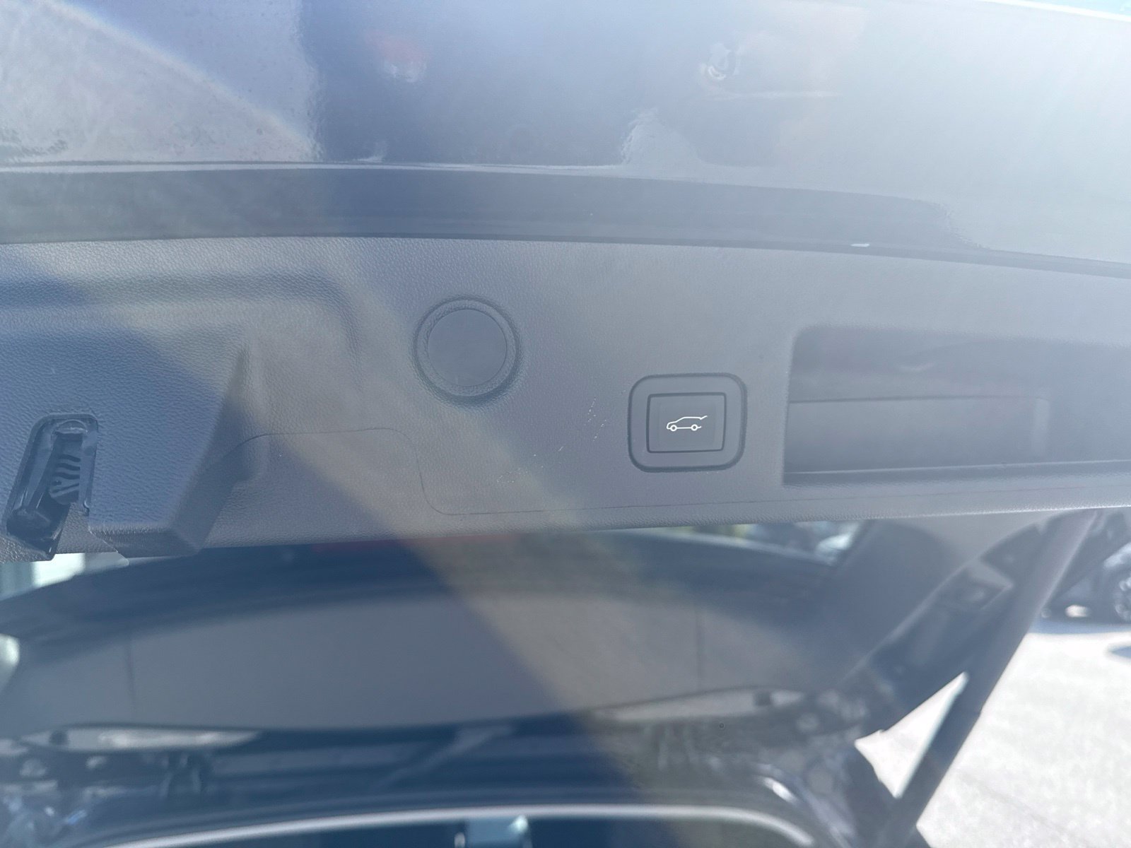 Used 2023 Chevrolet Equinox LT FWD image 9