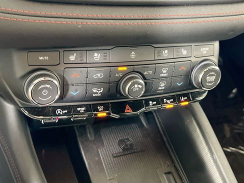 Used 2023 Dodge Durango GT AWD/4WD image 16