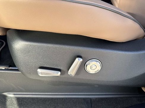 New 2025 Lincoln Navigator L Black Label image 12