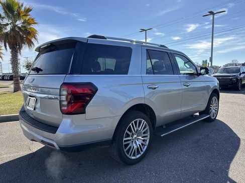 Used 2024 Ford Expedition Limited image 5