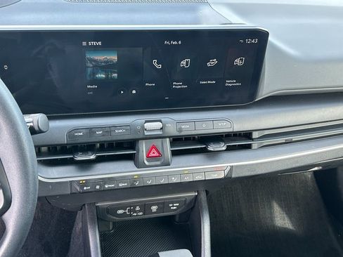 Used 2025 Kia K4 LX image 12