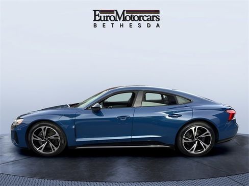 Used 2022 Audi e-tron GT Prestige image 2