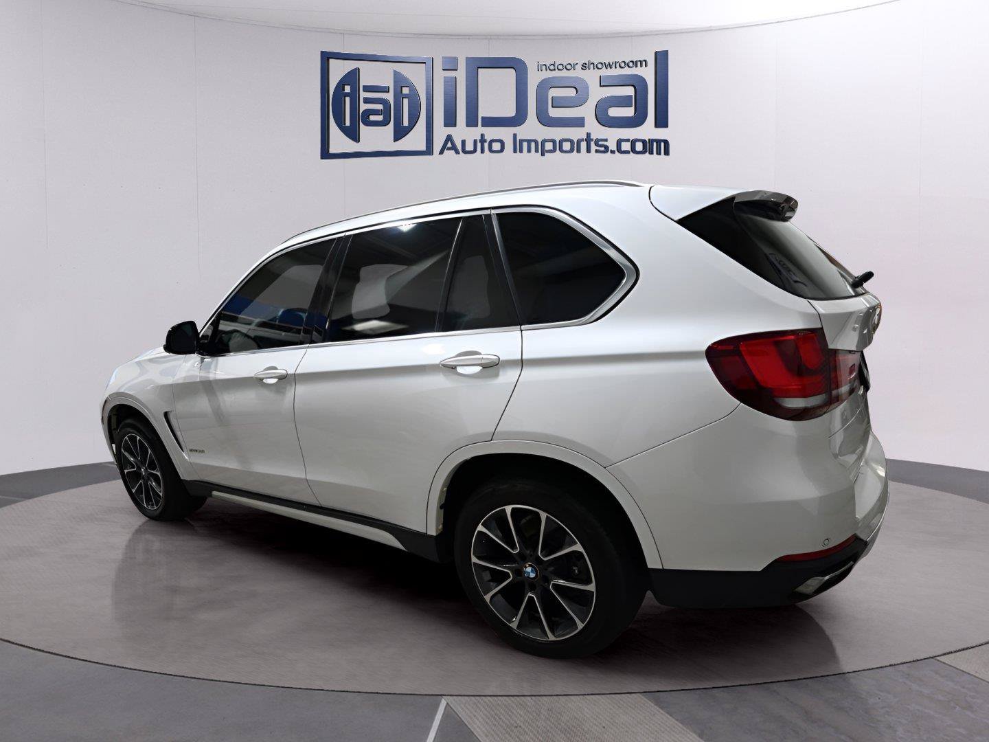 Used 2018 BMW X5 xDrive35i w/ Driving Assistance Package AWD/4WD image 3
