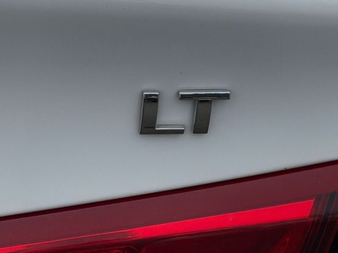 Used 2024 Chevrolet Malibu LT FWD image 32