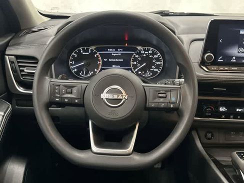 Used 2024 Nissan Rogue SV AWD/4WD image 15