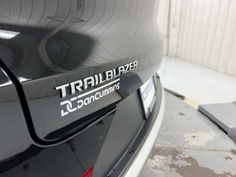 Used 2023 Chevrolet TrailBlazer LT w/ Convenience Package FWD image 25