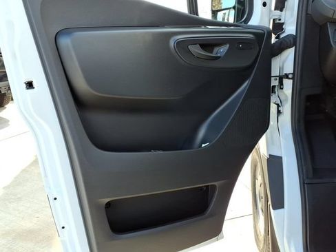 Used 2025 Mercedes-Benz Sprinter 2500 image 12
