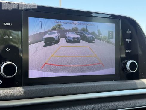 Used 2023 Hyundai Sonata SE FWD image 22