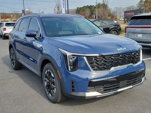 New 2026 Kia Sorento S image 3