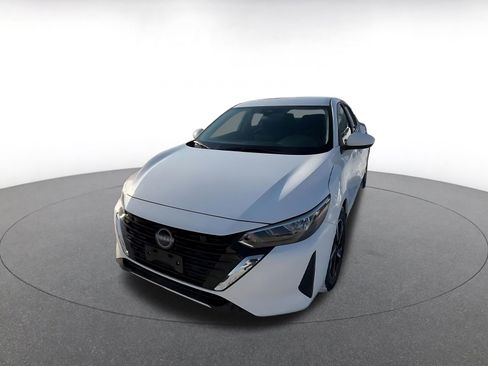 Used 2025 Nissan Sentra SV image 7