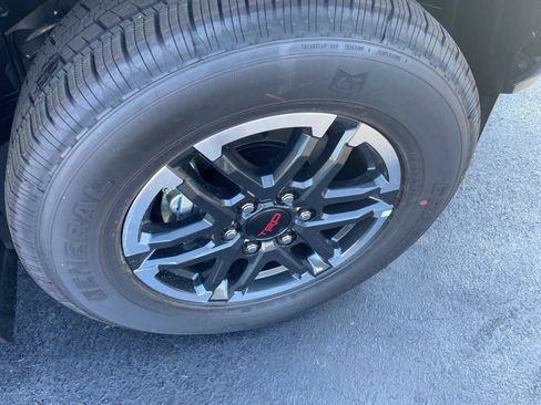 New 2025 Toyota Tacoma TRD Sport image 4