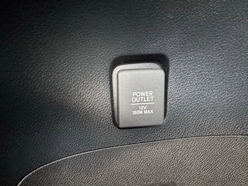 Used 2022 Honda Pilot Black Edition image 11