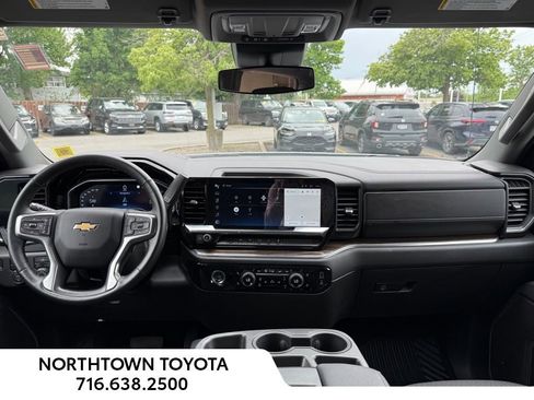 Used 2023 Chevrolet Silverado 1500 LT AWD/4WD image 20