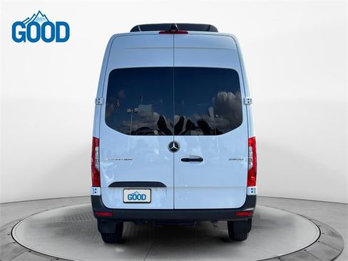 Used 2024 Mercedes-Benz Sprinter 2500 image 4