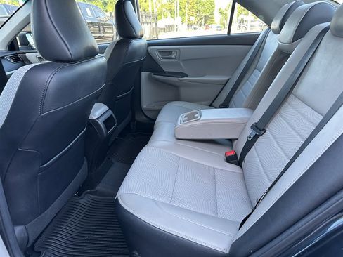 Used 2017 Toyota Camry SE image 29