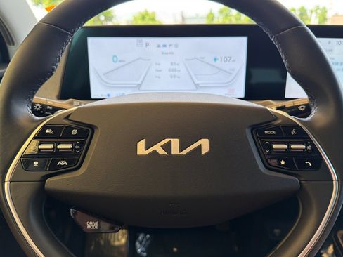 Used 2024 Kia EV6 Light RWD image 26