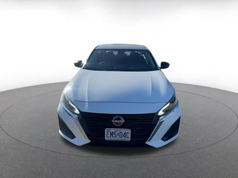 Used 2025 Nissan Altima 2.5 SV image 4