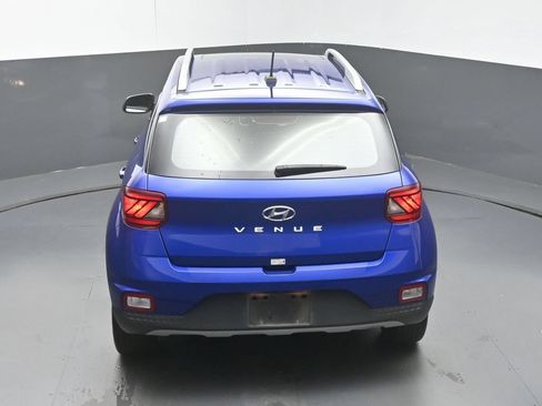 Used 2024 Hyundai Venue SEL FWD image 46